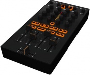 DJ-контроллер Behringer CMD MM-1