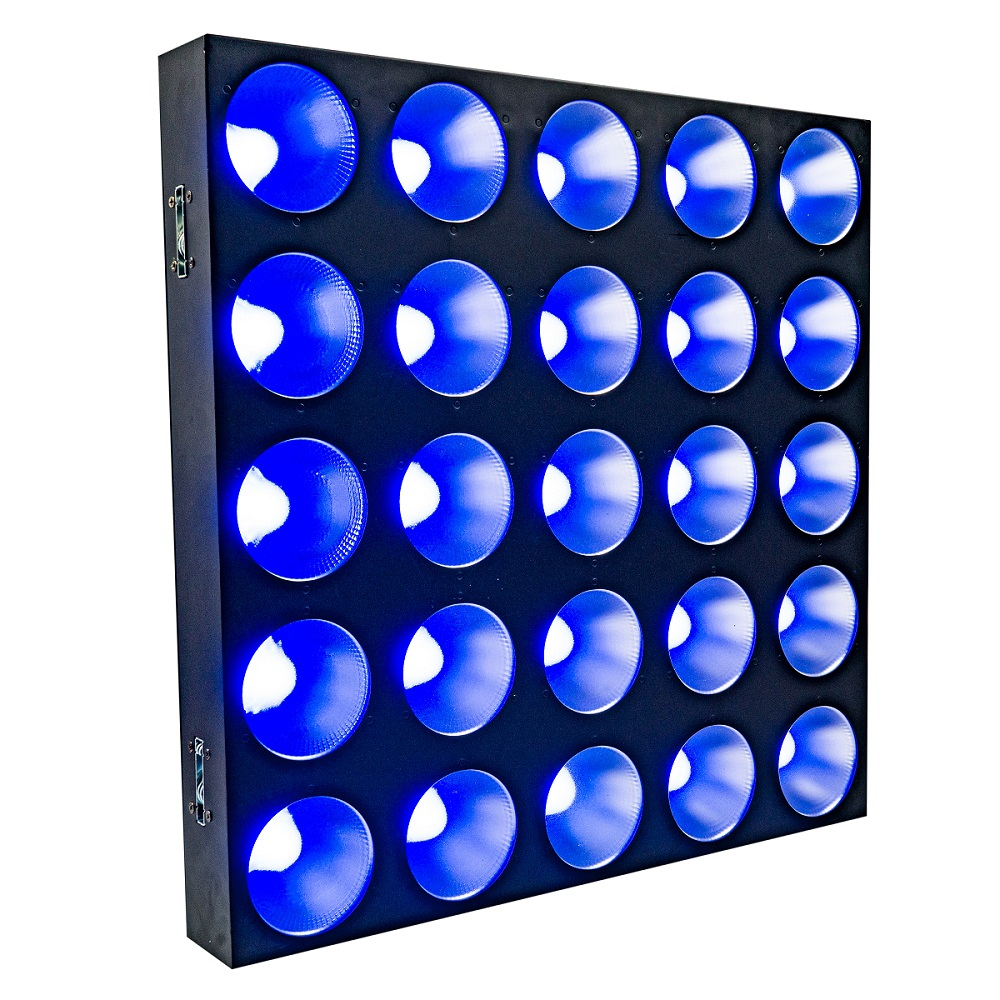 Светодиодный прибор FREE COLOR BLC 2530 RGB- РОЗПРОДАЖ ДЕМО*