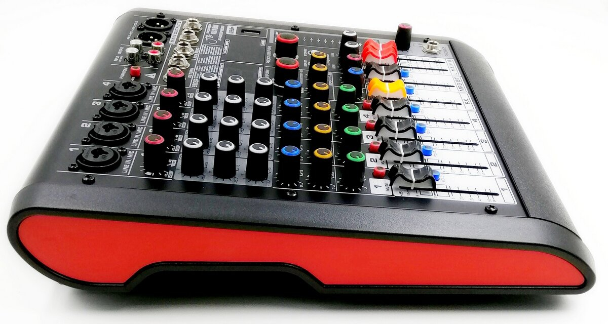 Микшерный пульт JB-400DSP JB sound Микшерный пульт 4 канала ,процессор эффектов 32-бит, 99DSP