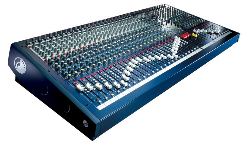 Микшерный пульт Soundcraft LX7II 32ch