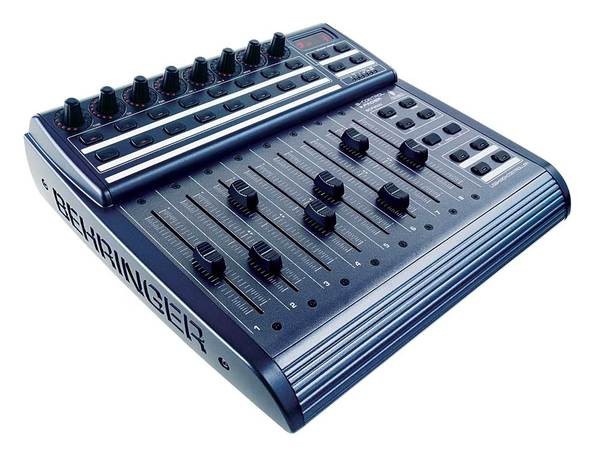 Behringer BCF2000