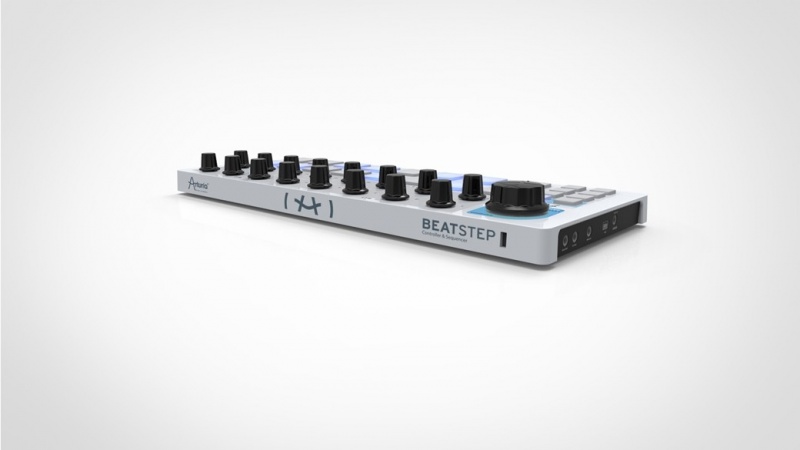 MIDI контроллер Arturia Beatstep