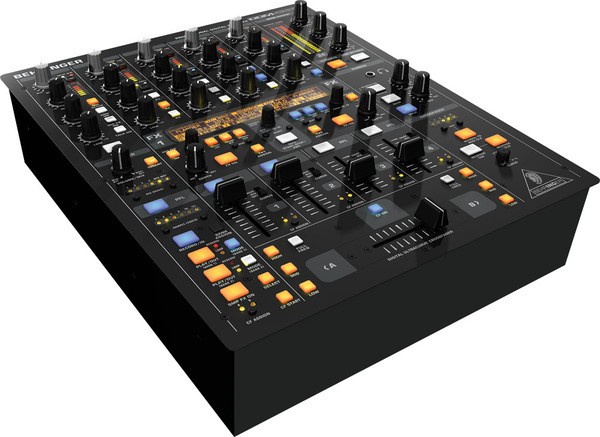 DJ микшерный пульт Behringer DDM4000