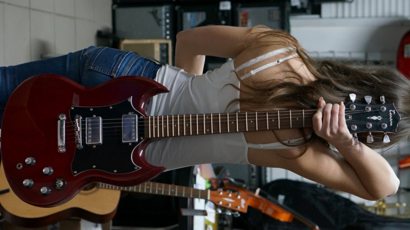 Tenson SG F503424 RED www.Robik Music