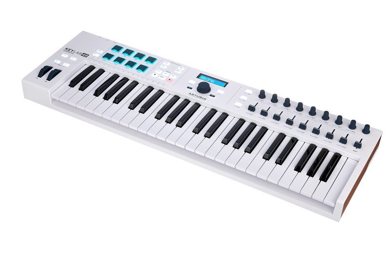 MIDI-клавіатура Arturia KeyLab Essential 49